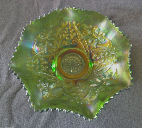 Antique Spotlight: Carnival Glass Antique Spotlight: Carnival Glass