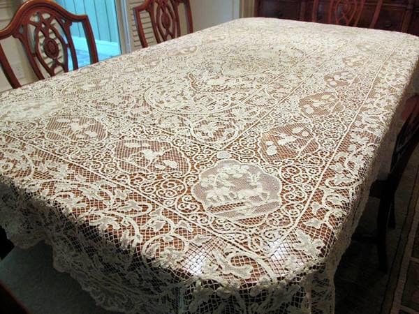 Antique Spotlight: Vintage Lace Antique Spotlight: Vintage Lace