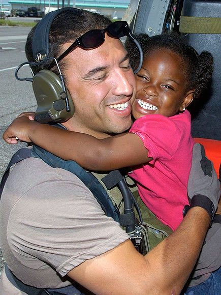 This picture launched a campaign to #FindKatrinaGirl