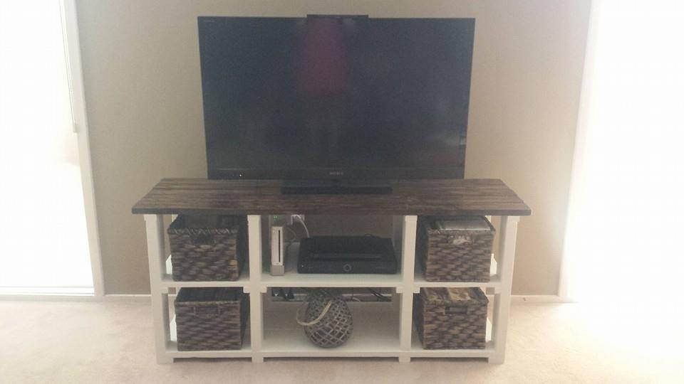 From Kent Olsen: TV unit made from pallets
