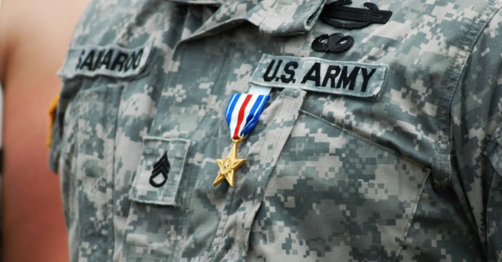 A soldier receiving the Silver Star award / Via the U.S. Army