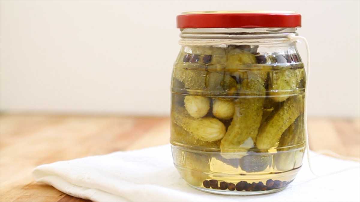 Homemade Pickles 12 Tomatoes