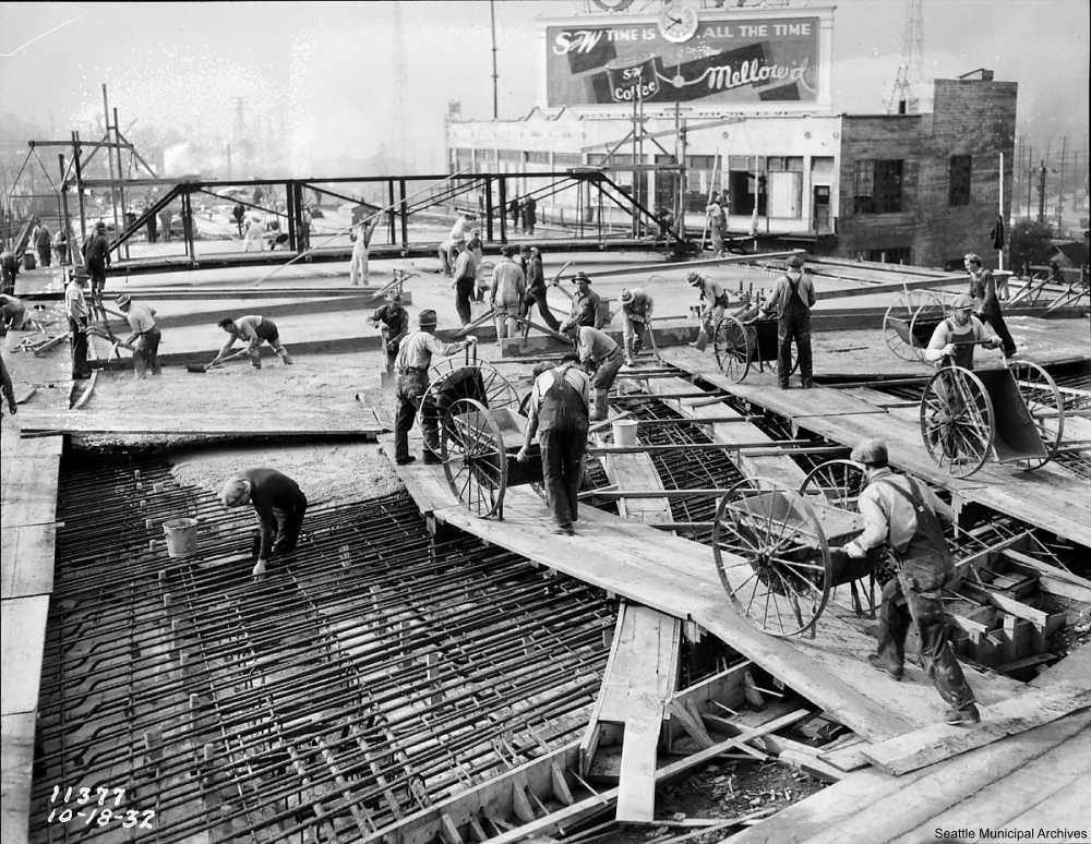 1932