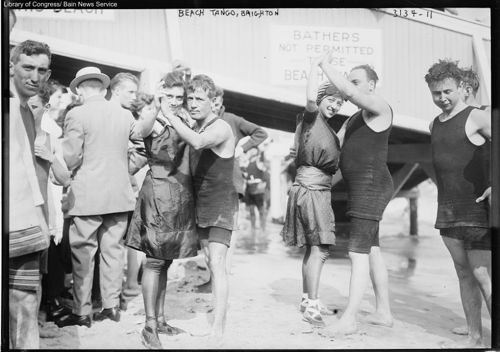 bathers dancing on the brighton beach 1910s