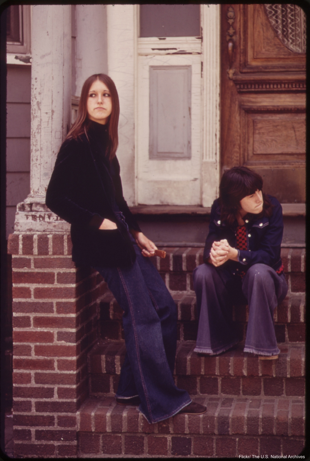 1973 bell bottoms fashion on teenagers