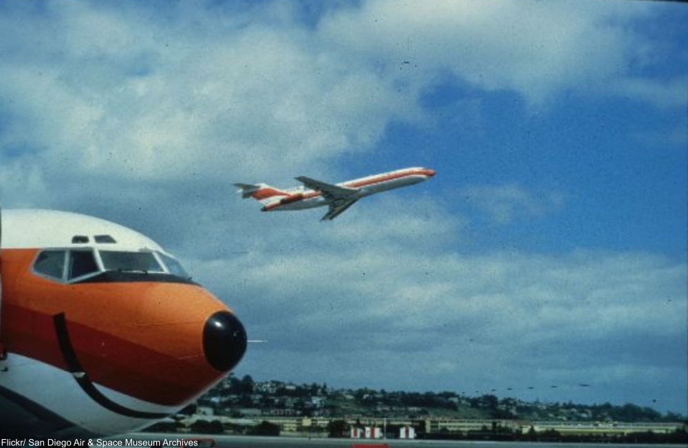 Planes on Tarmack, Boeing 727