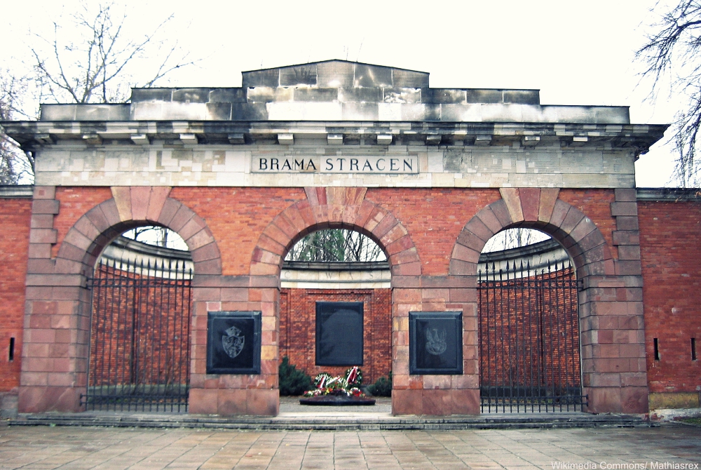 How Did These Famous Monuments and Landmarks Miraculously Survive WWII