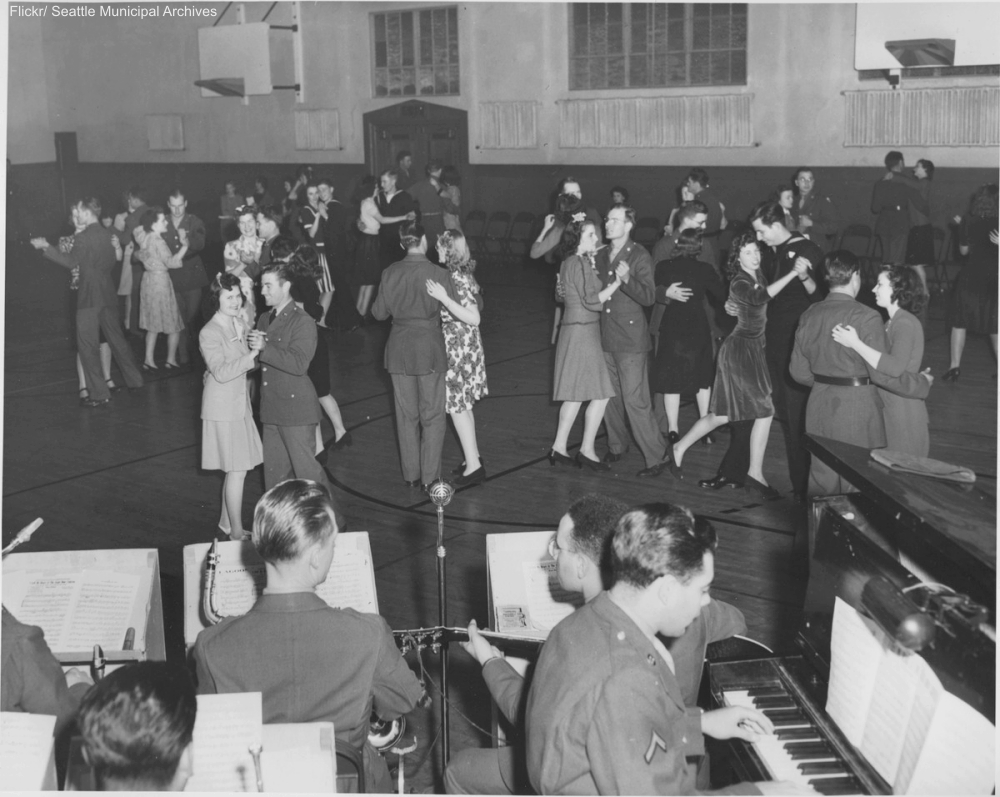 1940s USO dance - How We Used to Dance