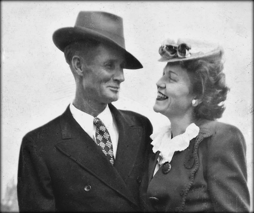 the look of love 1940s photo
