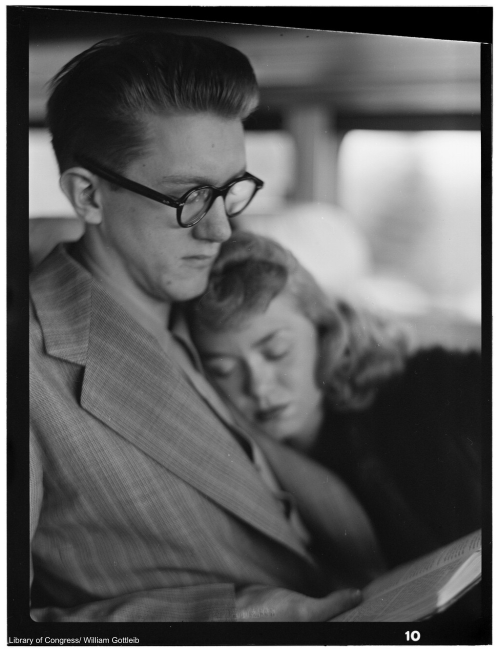1940s couple in love