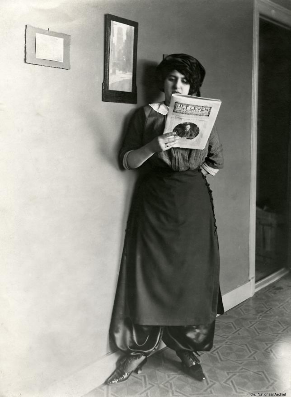 Early pants for women