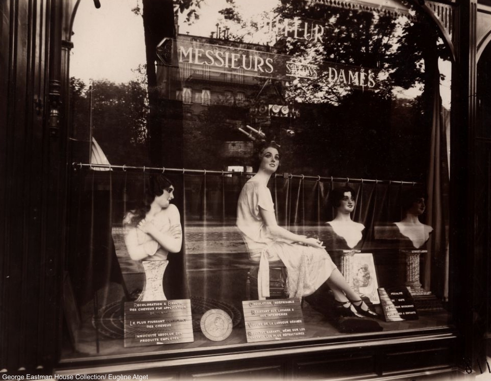 Avenue de l'Observatoire Parisian Shop Windows of the 1920s