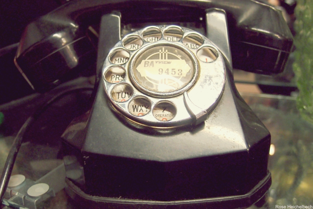 rotary phone - Technology Items We Miss