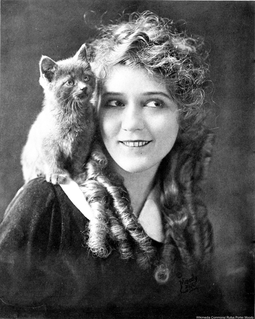 Cat Lovers Throughout History