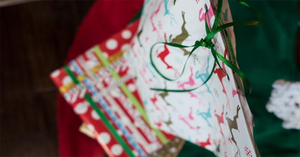 wrap presents 2