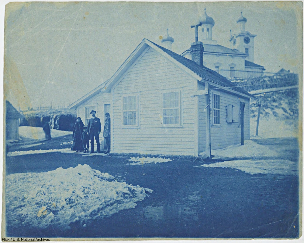 The Settling of Alaska in Iconic Photographs