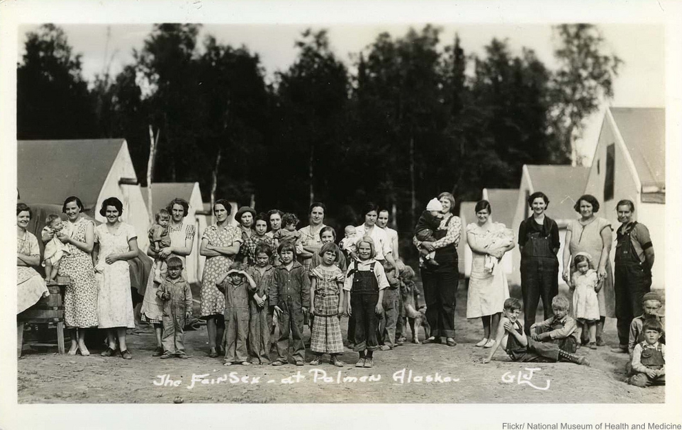 The Settling of Alaska in Iconic Photographs
