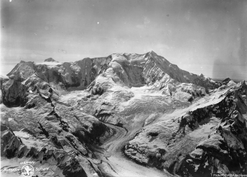 The Settling of Alaska in Iconic Photographs