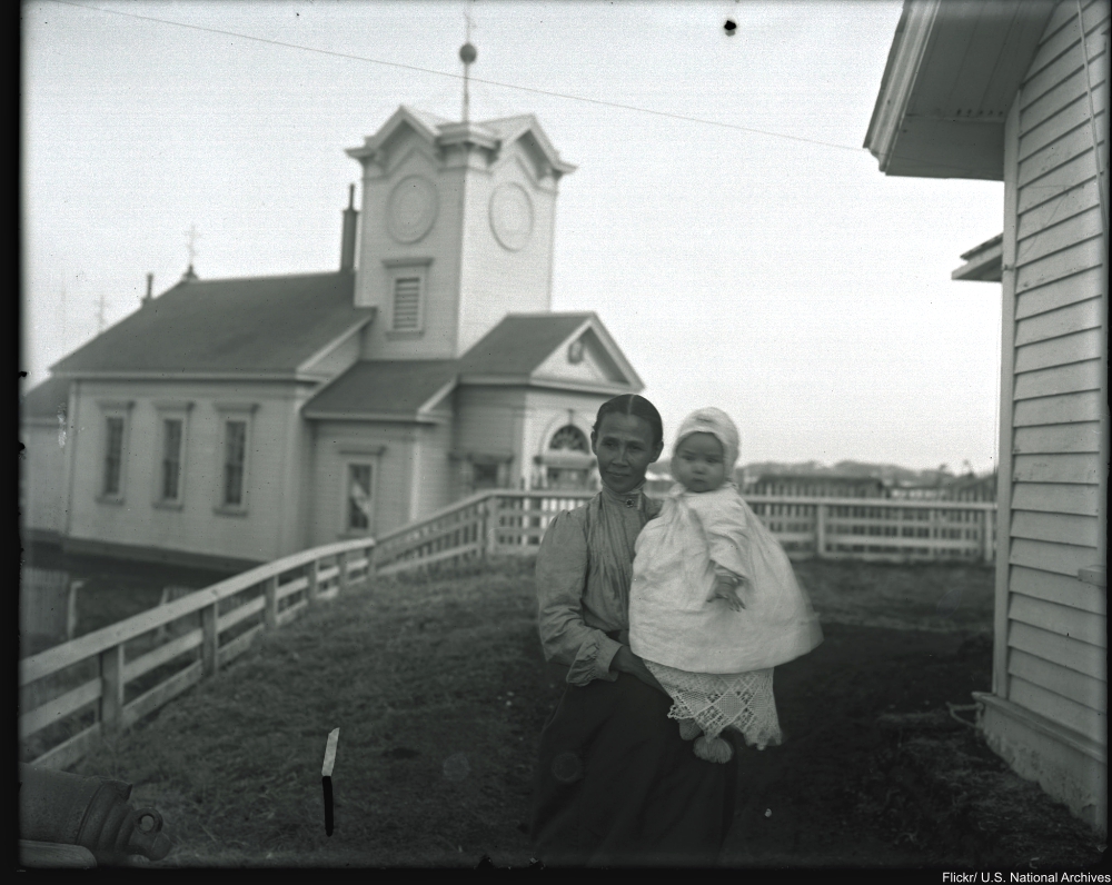 The Settling of Alaska in Iconic Photographs