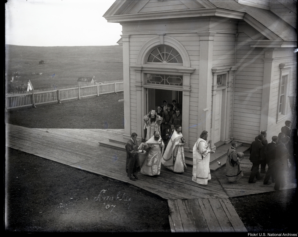 The Settling of Alaska in Iconic Photographs