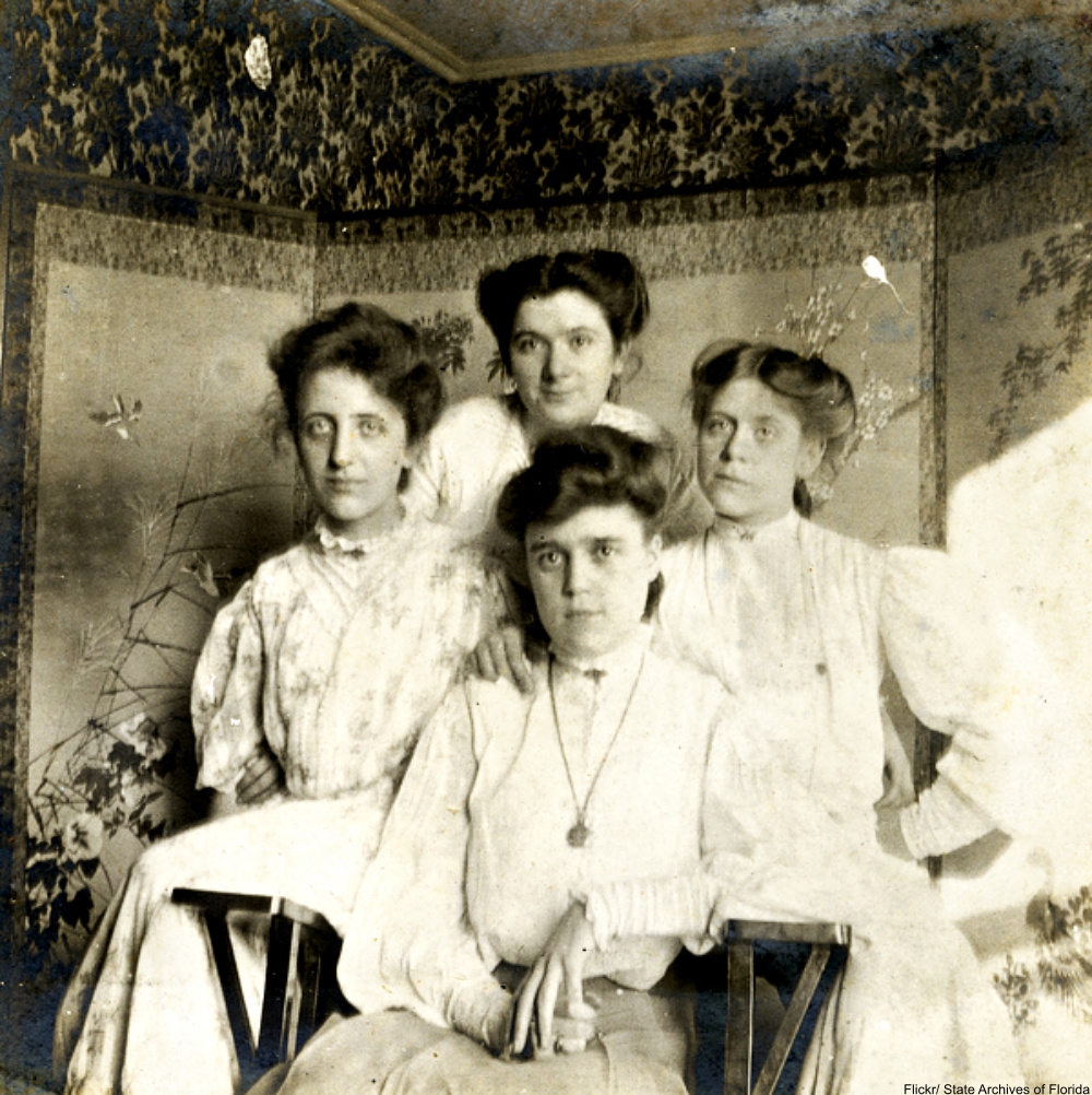 The Real Life Gibson Girls of the Day in Photographs