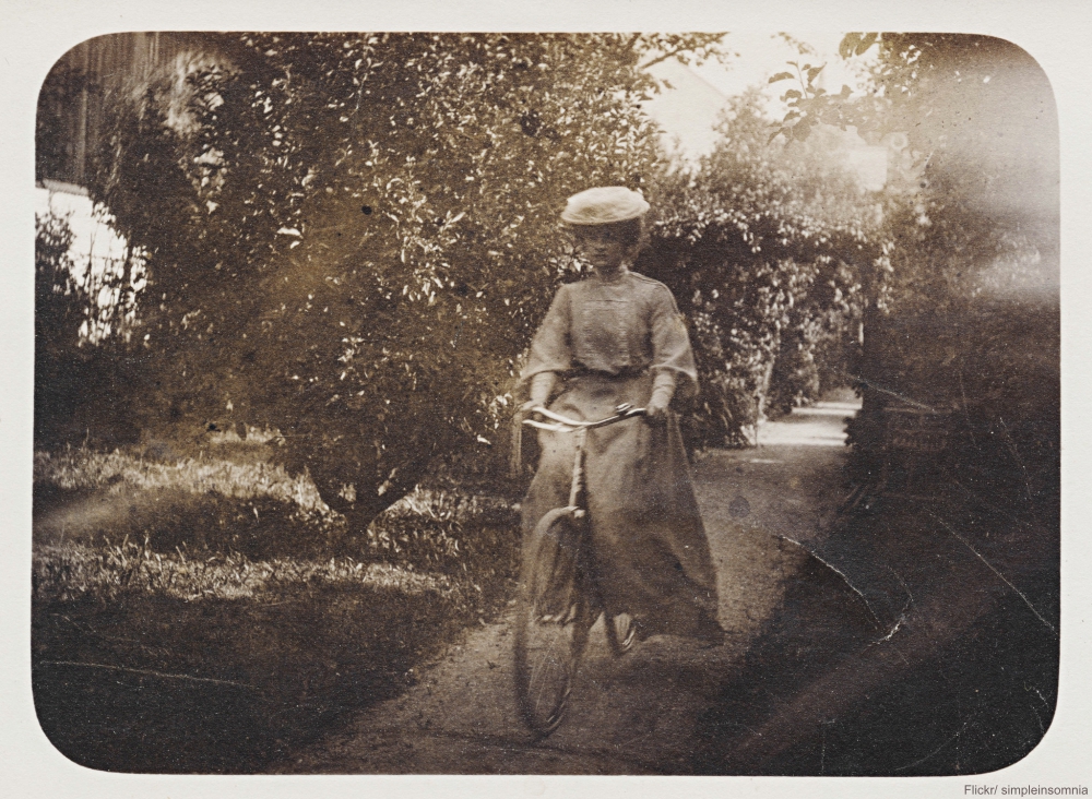 The Real Life Gibson Girls of the Day in Photographs