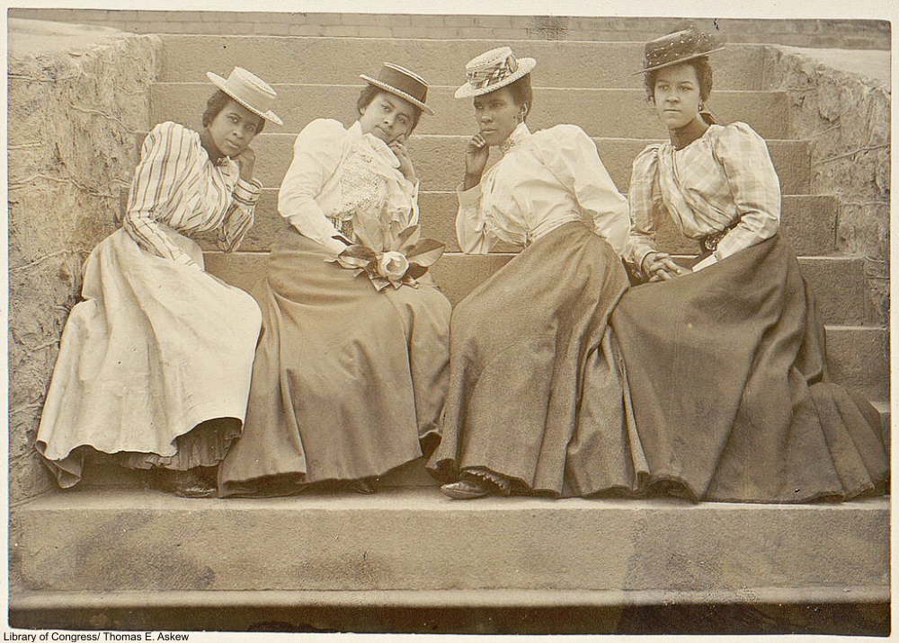 The Real Life Gibson Girls of the Day in Photographs