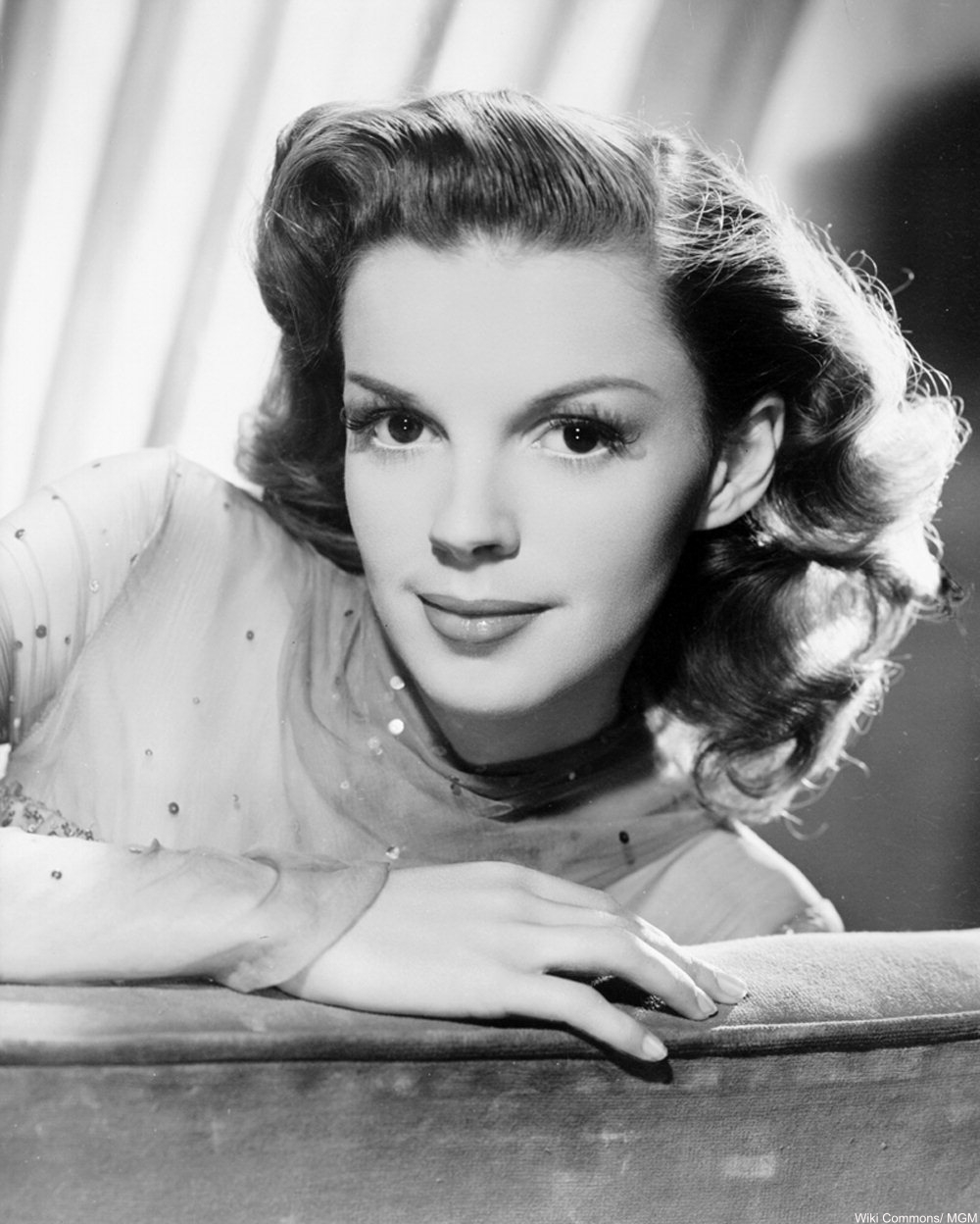 Our Favorite Leading Ladies From Old Movies