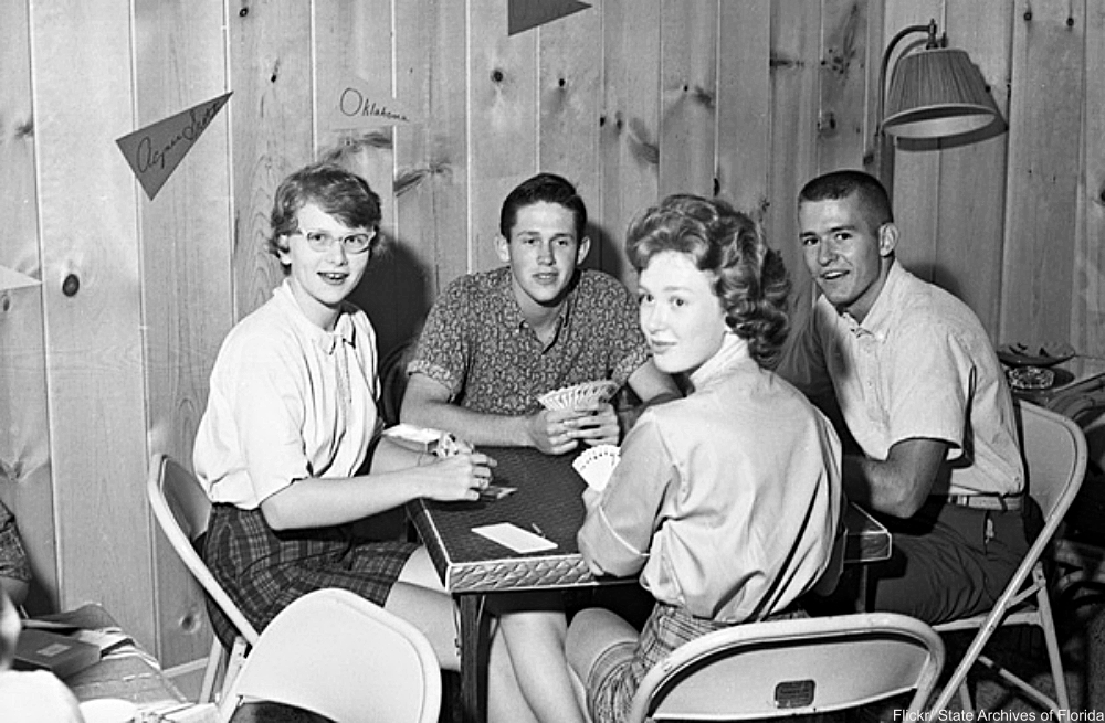Fabulous Photographs of Old-fashioned Card Games