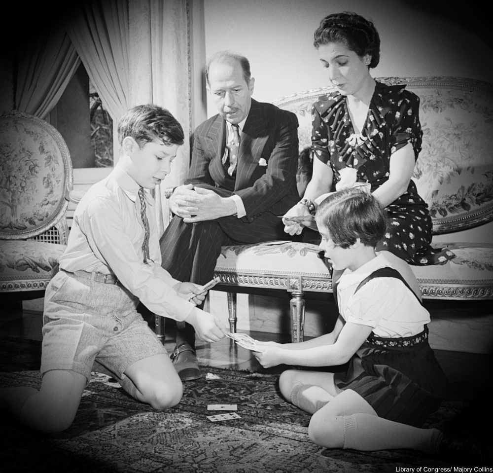 Fabulous Photographs of Old-fashioned Card Games