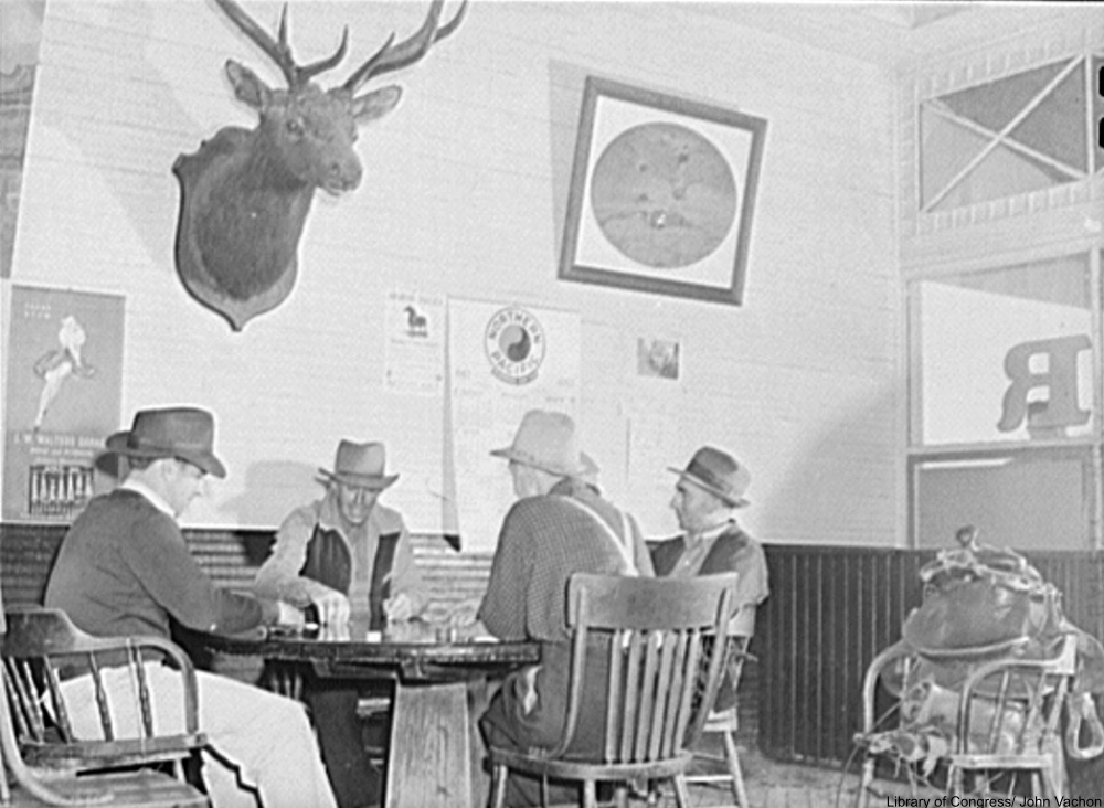 Fabulous Photographs of Old-fashioned Card Games