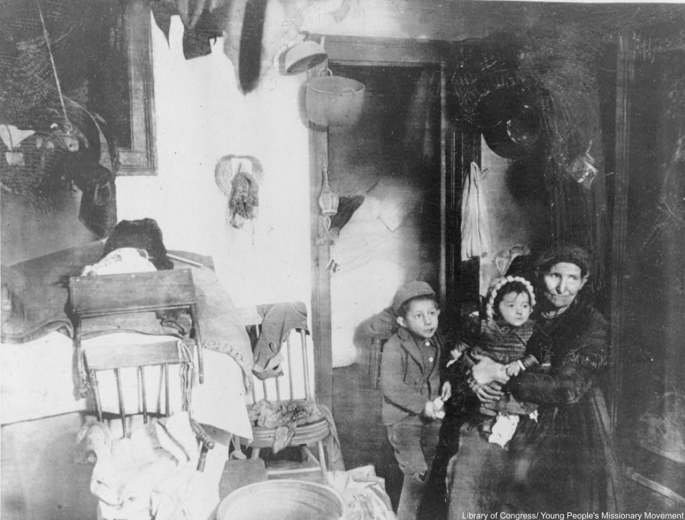 Incredible Photos of Immigrants at the Turn of the Century