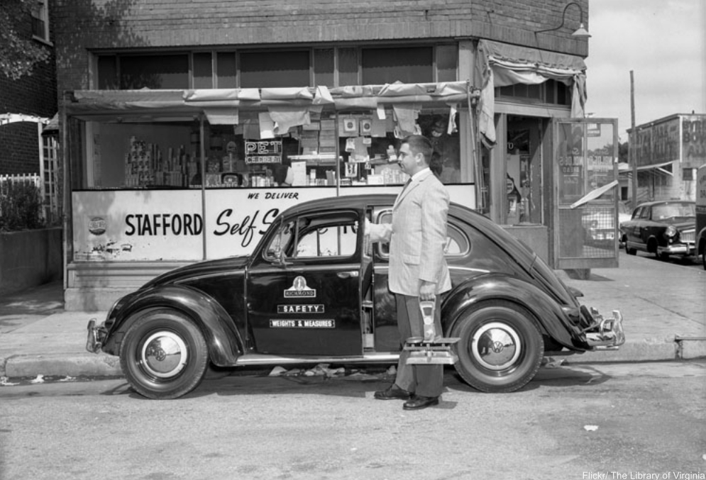 15 Vintage Photographs of VWs in Action