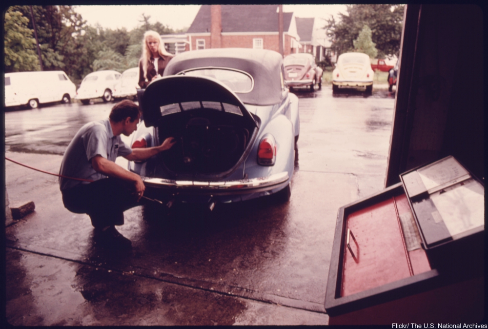 15 Vintage Photographs of VWs in Action