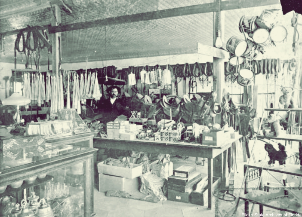 15 Photos Inside the Old General Stores of Yesteryear