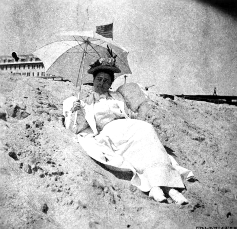 The Victorian Seaside in Photographs