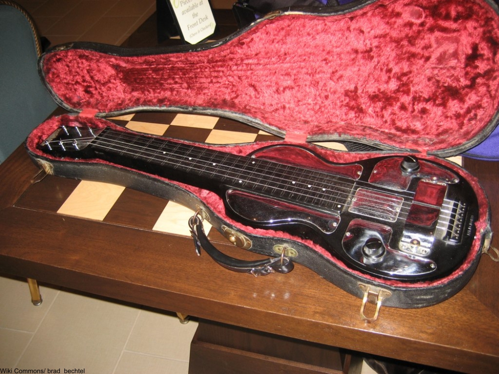 13 Things You Won't Believe Were Once Made Out of Bakelite