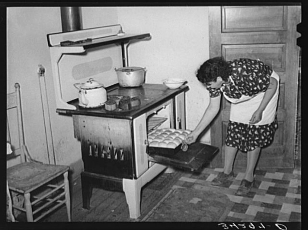 via U.S. Farm Security Administration/Office of War Information