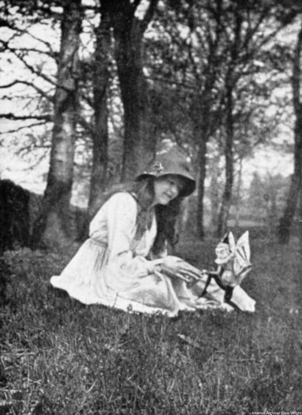 The Fairies of Cottingly Captured in Photographs
