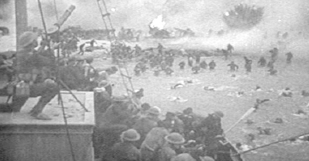 Photo: Wikimedia Commons/U.S. War Department -- British troops escaping from Dunkirk, France in 1940.