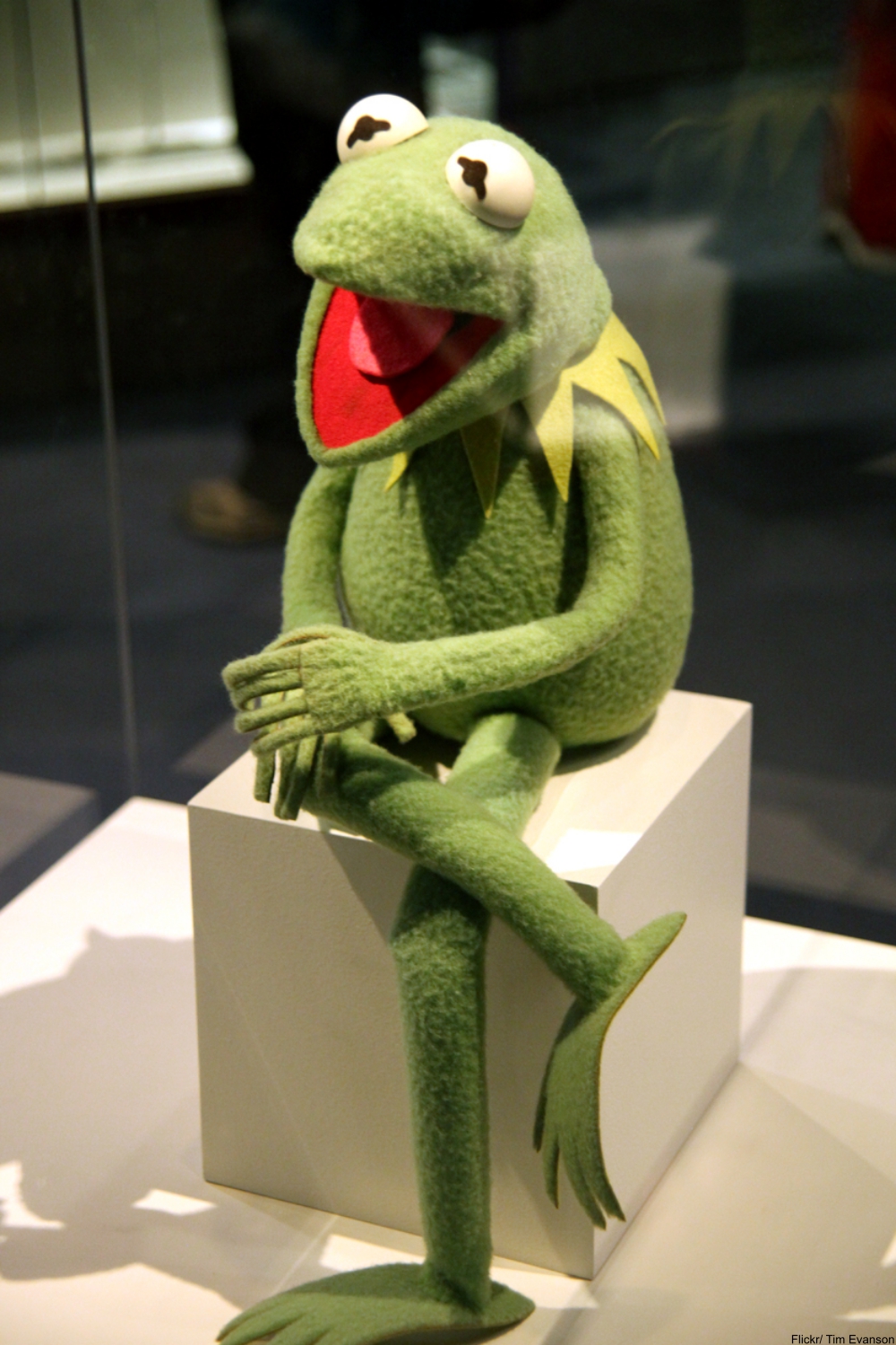 Fans Think These Famous TV Props Should Be in Museums and Now They Are!