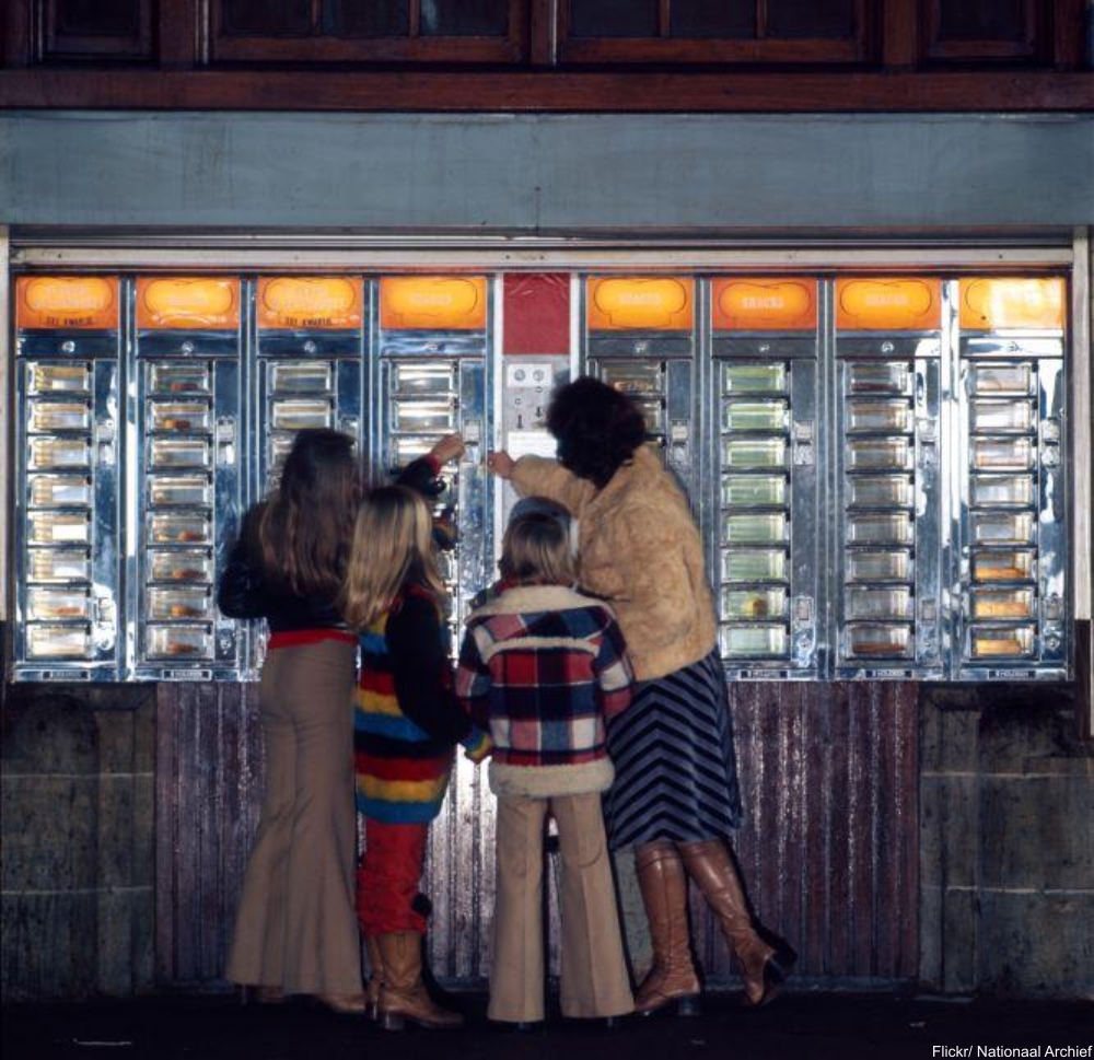 70s family in fashionable clothing of the day