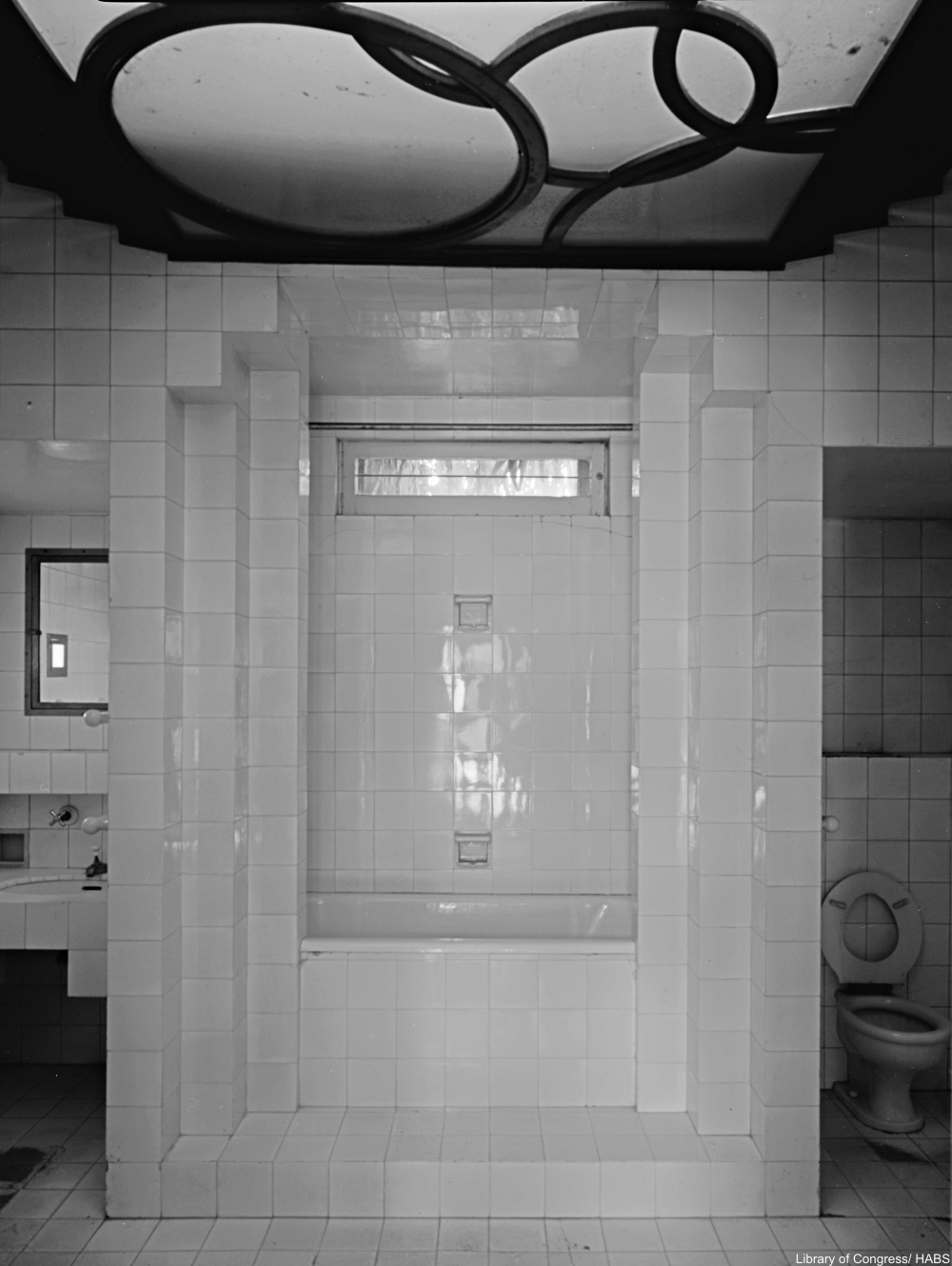 Take a Vintage Tour of the Art Deco with a Dark Secret