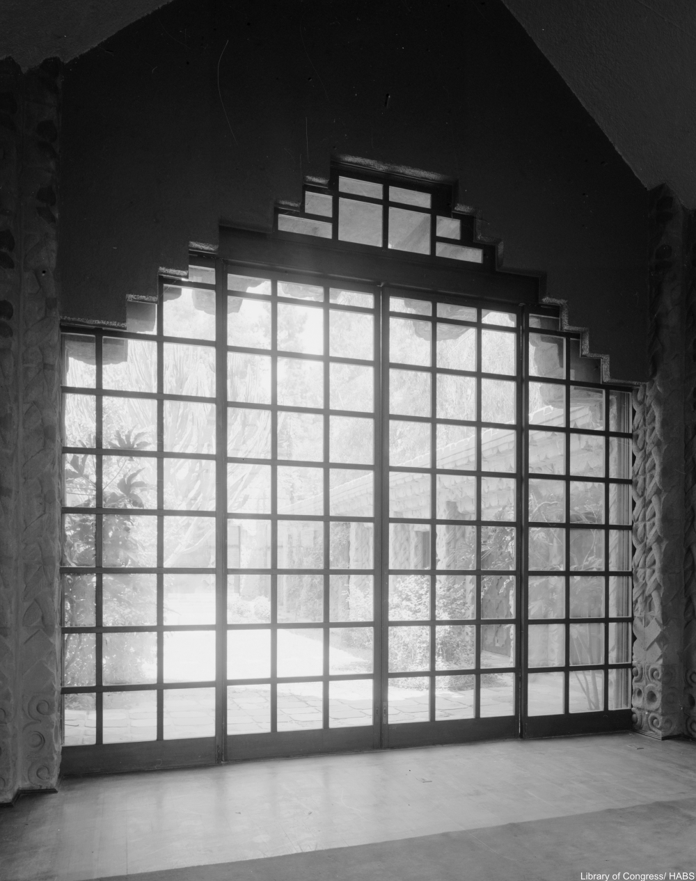 Take a Vintage Tour of the Art Deco with a Dark Secret