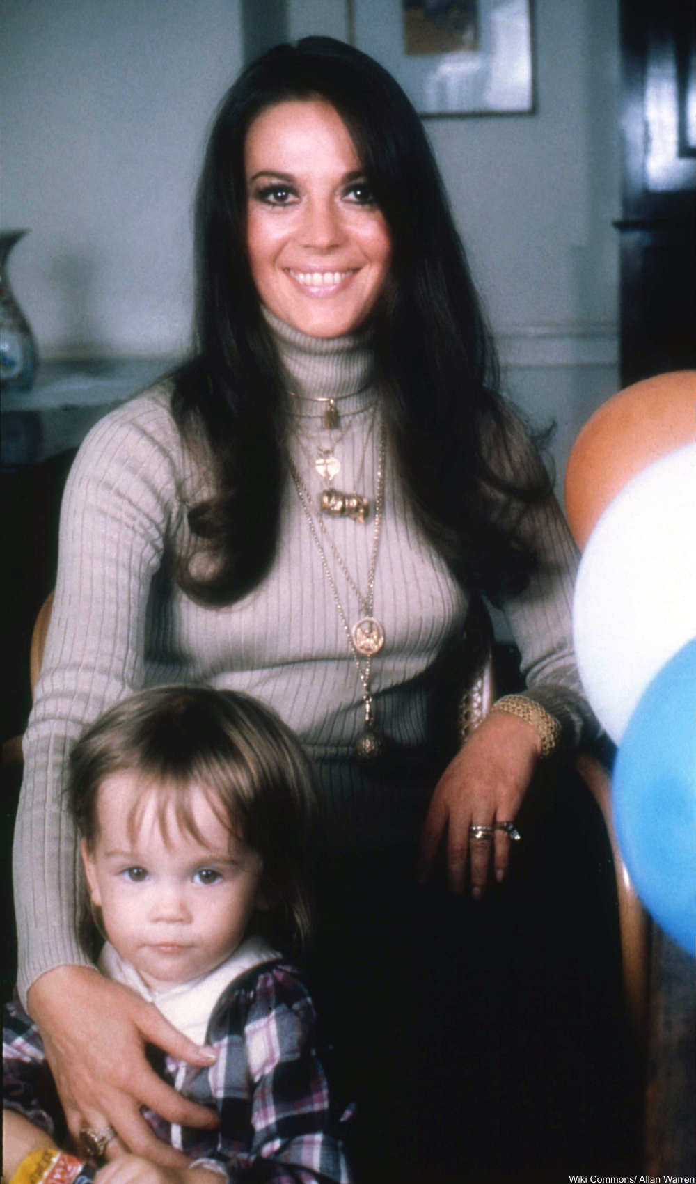 Wood wth her daughter, Natasha Gregson, in 1973.