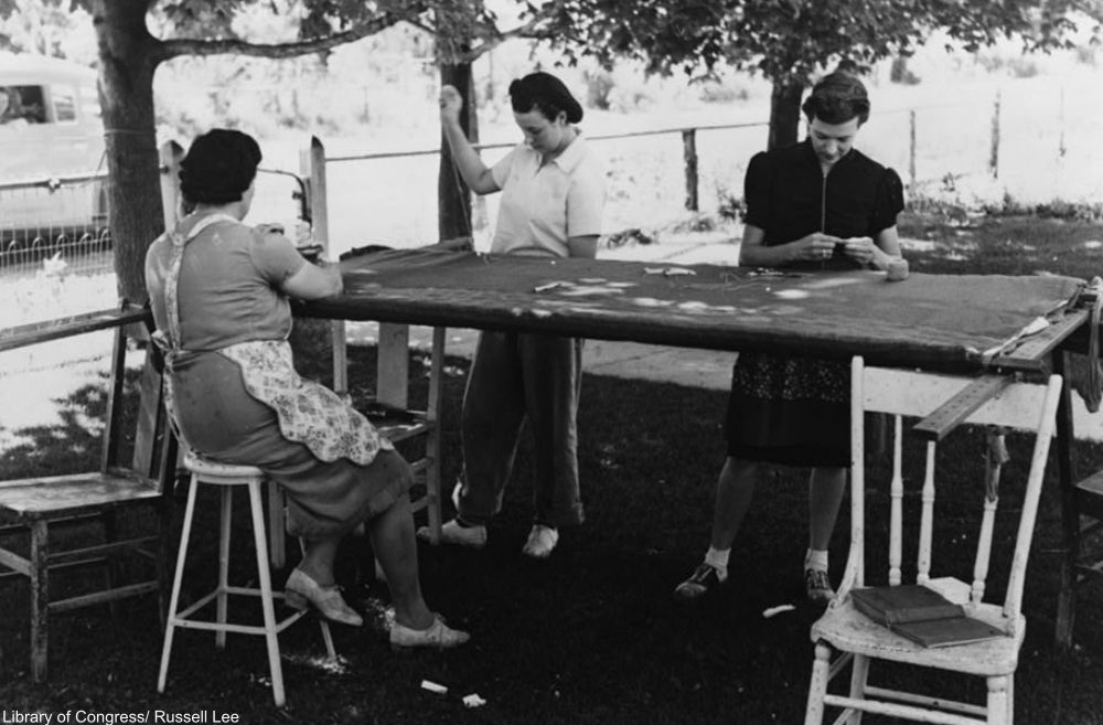 Quilting bee in 1940