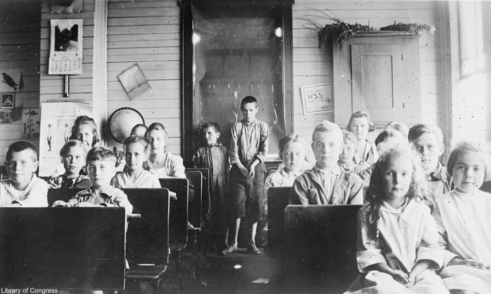one-room schoolhouse in 1922