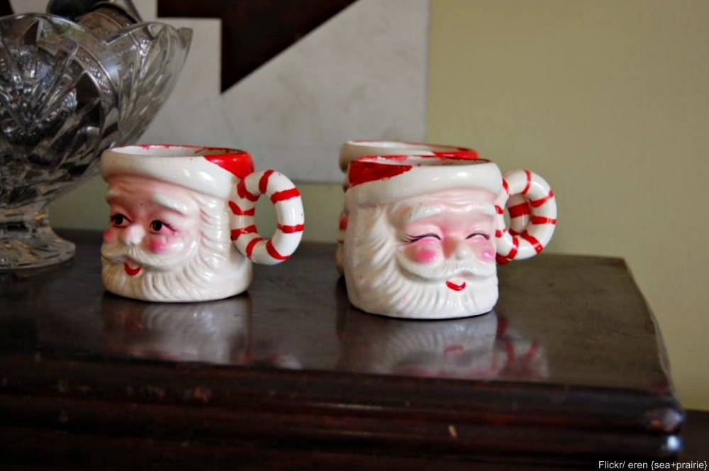 vintage Santa mugs