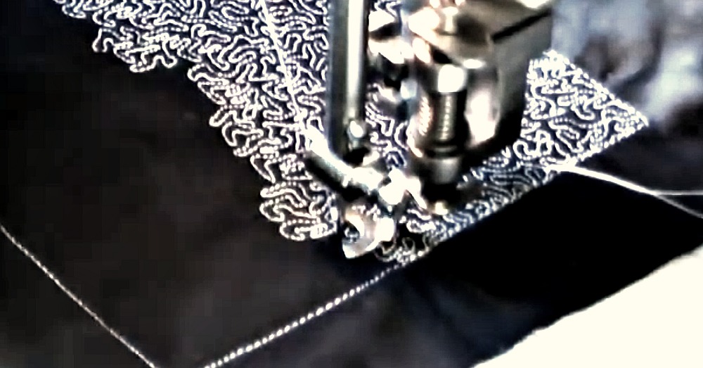 get-inspired-by-this-demonstration-of-micro-stippling-FEAT