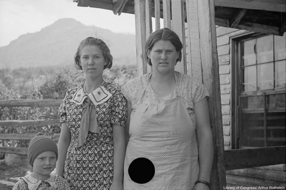 Depression era women with a girl rejected FSA photo